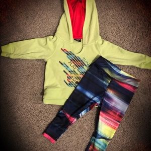 Redbox Leggings and Sweatshirt -